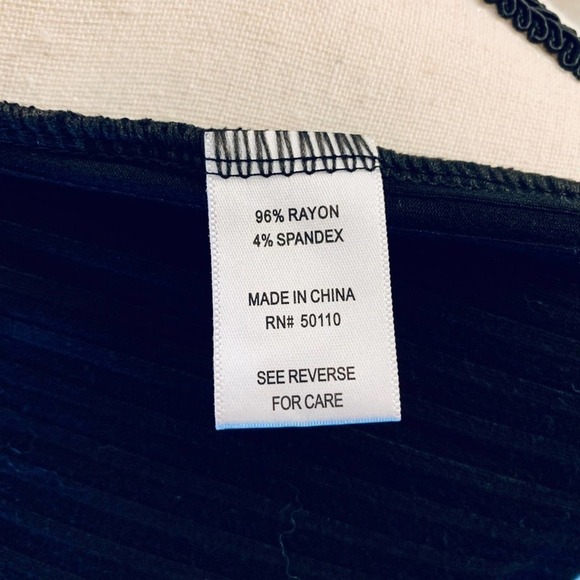 Feathers Ribbed Short Sleeve Dress - Picture 7 of 7